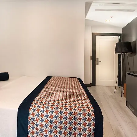 Hotel Last 2*